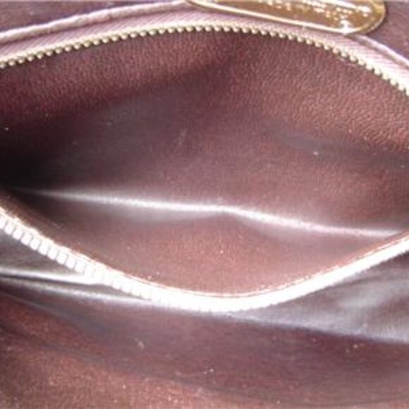 AUTHENTIC MARIO VALENTINO SIGNATURE CLUTCH EUC MADE IN ITALY! - Picture 15 of 16